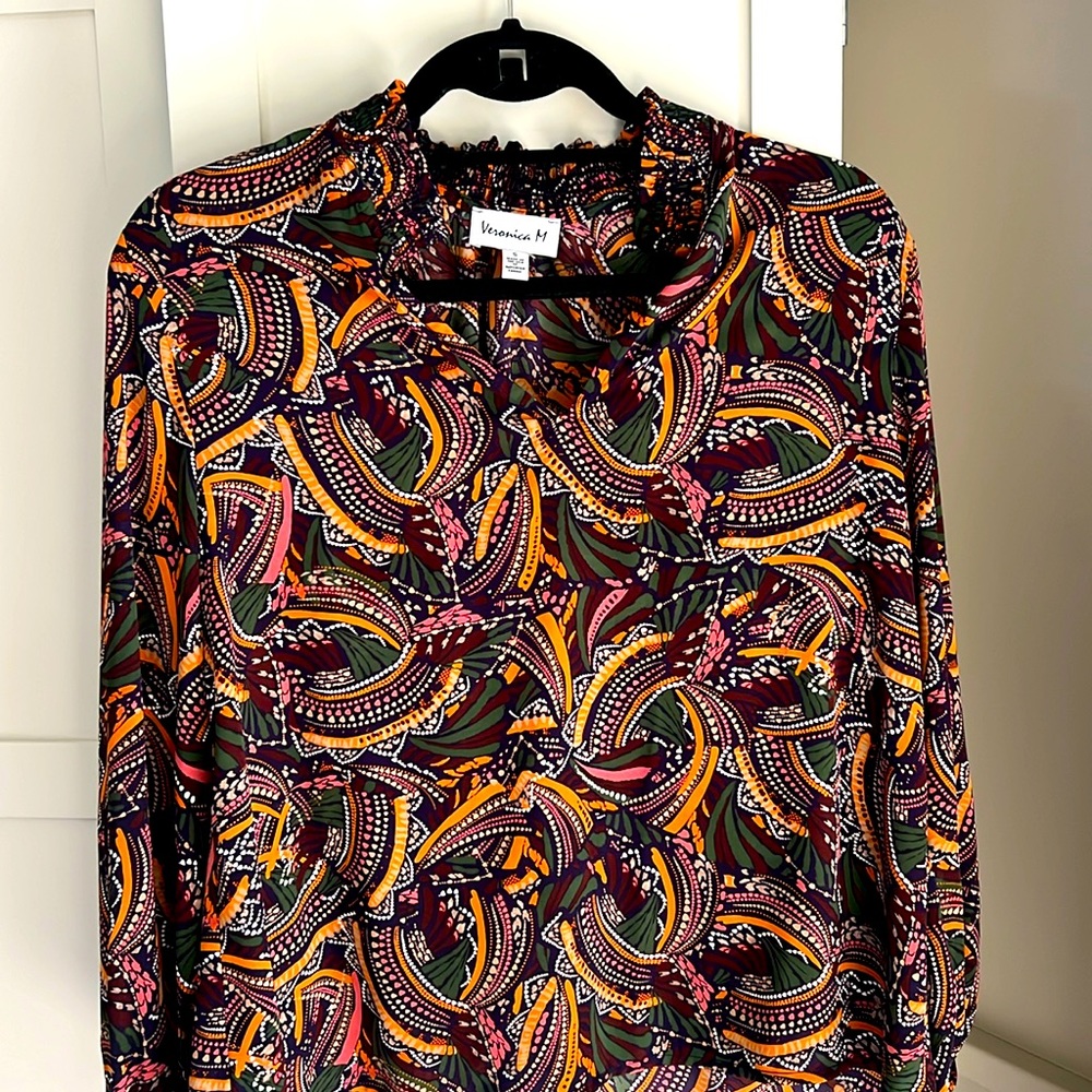 Veronica M top, size small